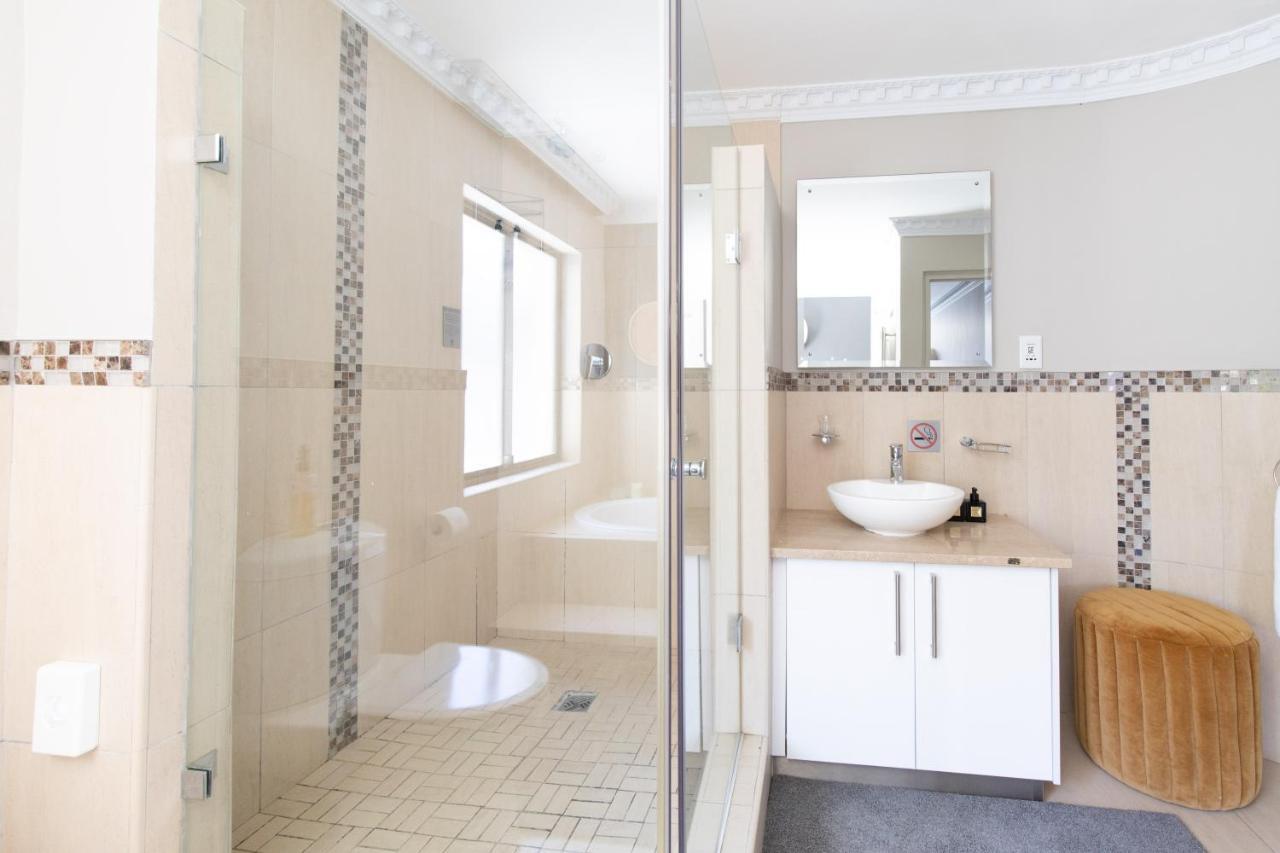 Oceana Palms Luxury Guest House Gordons Bay Exterior photo